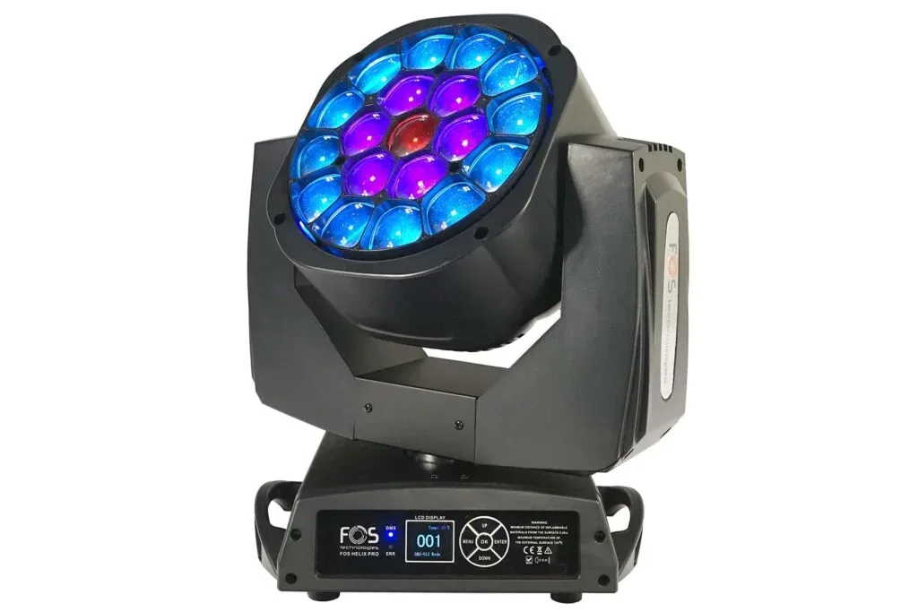 LED-Moving-Head-Scheinwerfer mit blauen und violetten Lichtern, Modell von FOS.